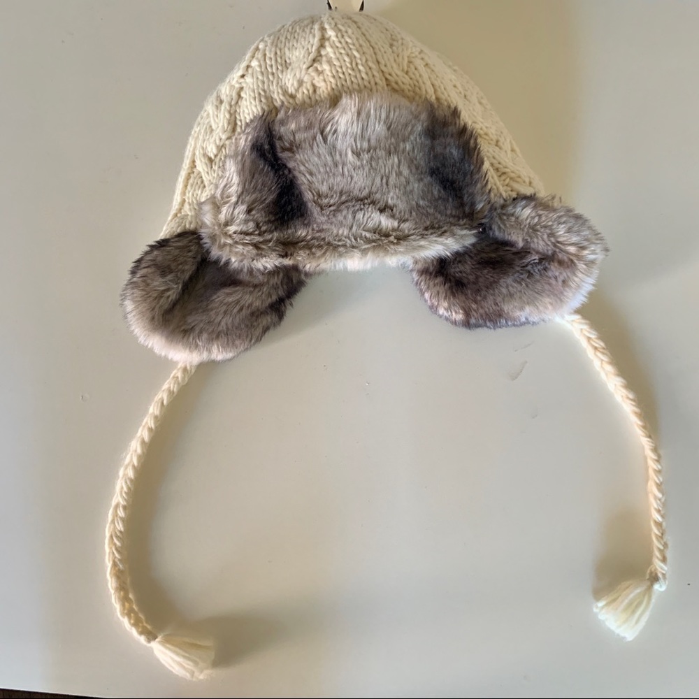 H&M Fur Lined Beanie in Cream *NWT*